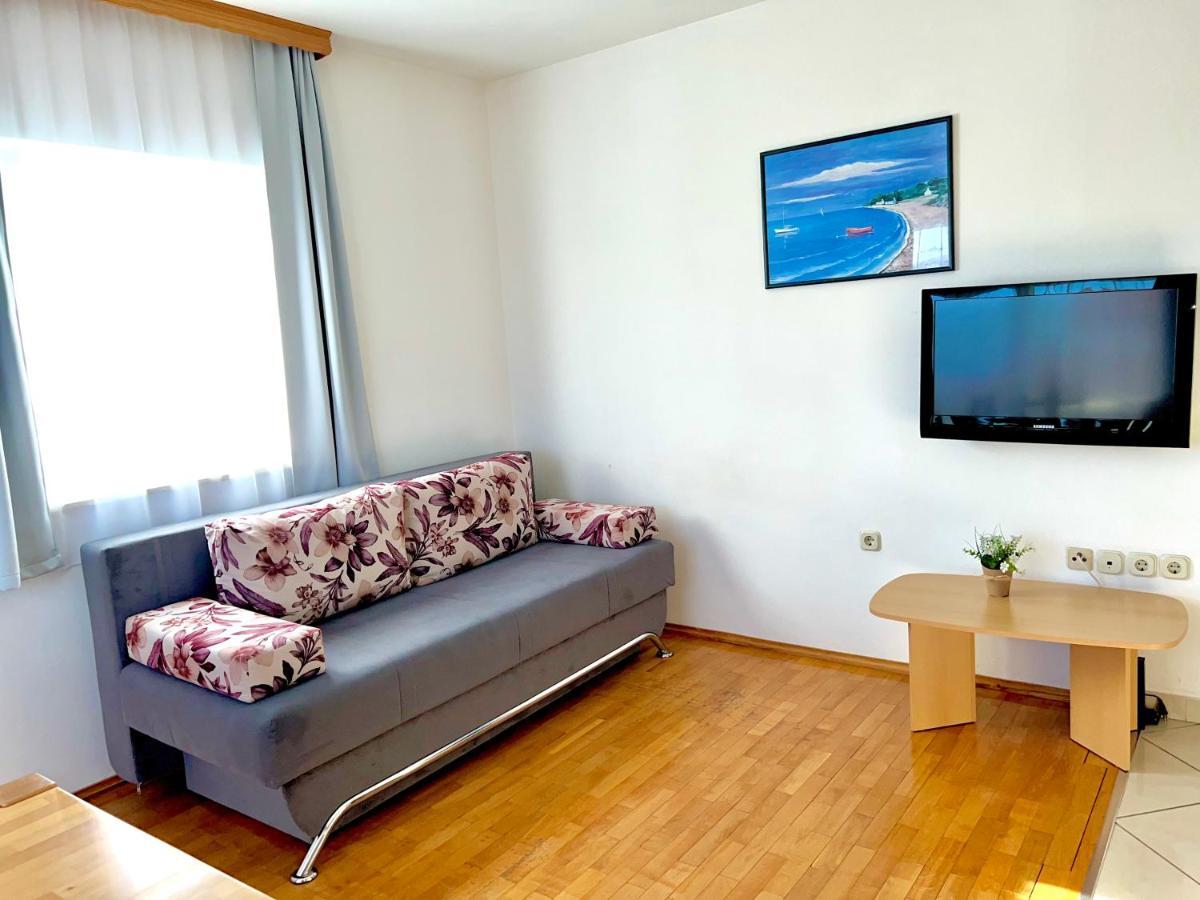 Guesthouse Vespera Bol Eksteriør billede