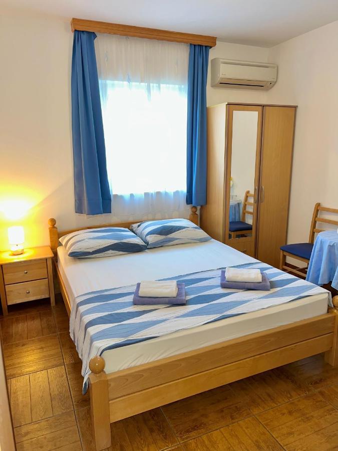 Guesthouse Vespera Bol Eksteriør billede